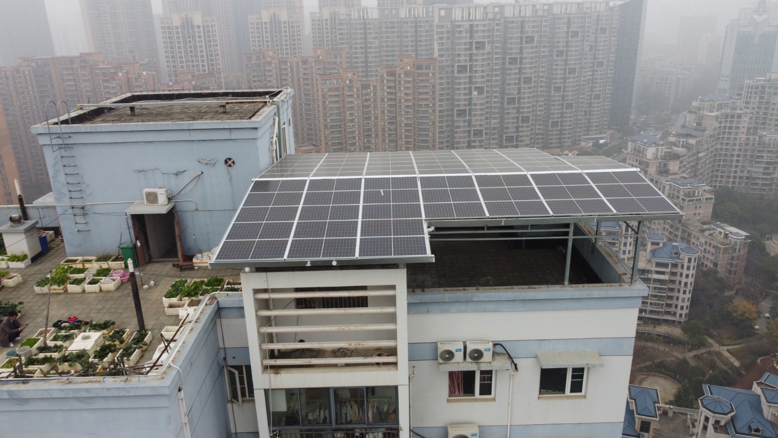 4月1日正式实验！！住建部：：：新建修建装置光伏 强制举行碳排放盘算