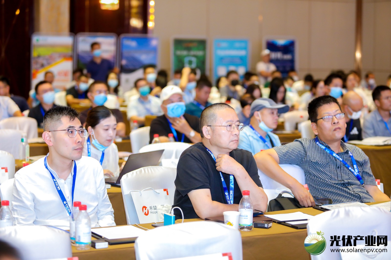 砥砺前行 | 意昂F凯捷光电建材B02系列应用系统体验交流会&2022第二届中部分布式光伏立异生长论坛圆满落幕