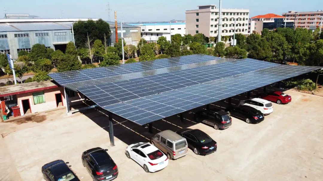 正式印发！！！户用光伏津贴1.2元/W，住民让出屋顶可免用度电！！！(附文件)